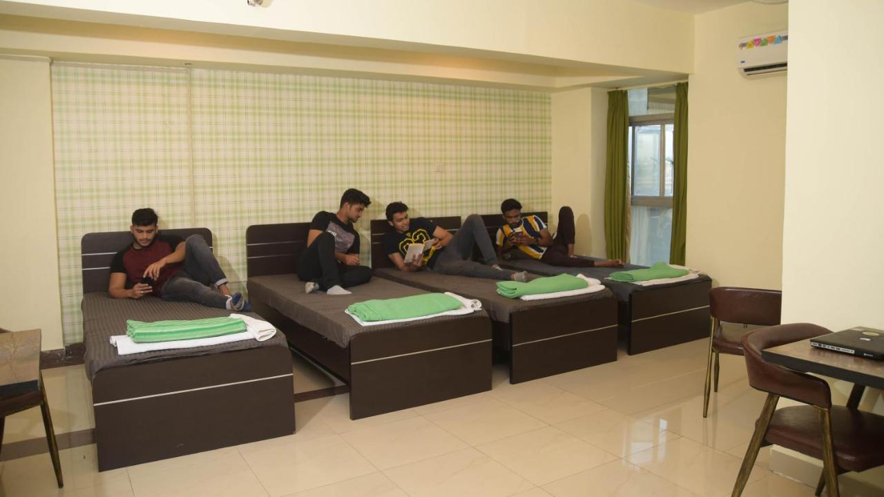 Offbeat Ccu Hostel Calcutta Exterior foto
