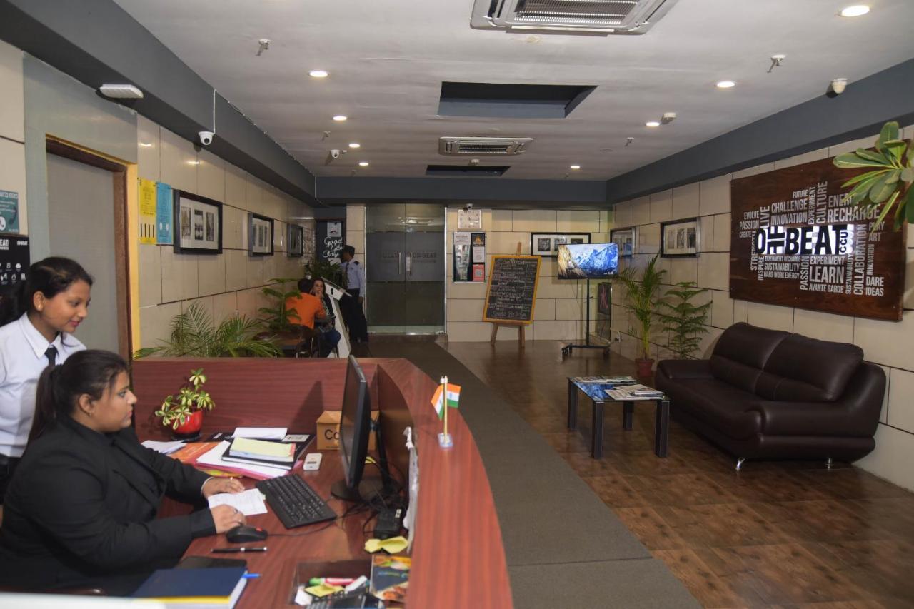 Offbeat Ccu Hostel Calcutta Exterior foto